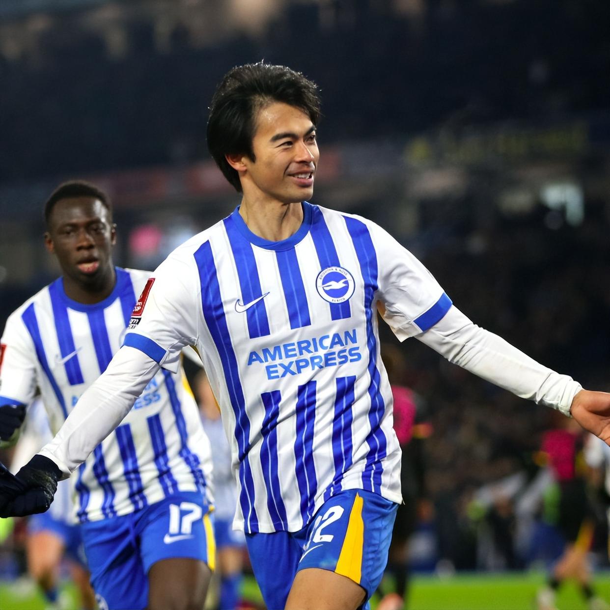 ewc联盟平台 -足总杯赛程吃紧；托特纳姆转会期再遭质疑；话题不断；年轻球员得到机会 