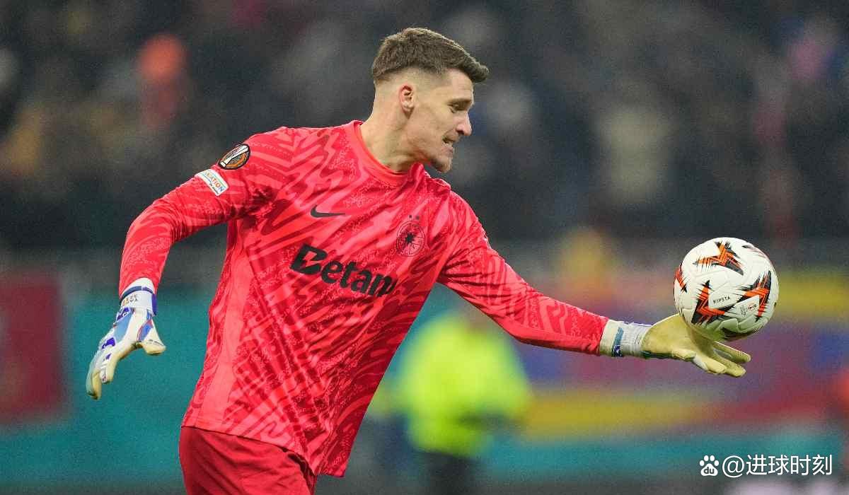 ewc官方直播 -英超集结日再迎强敌，那不勒斯调整名单，主帅态度：媒体盛赞，资深球员宣示担当的简单介绍