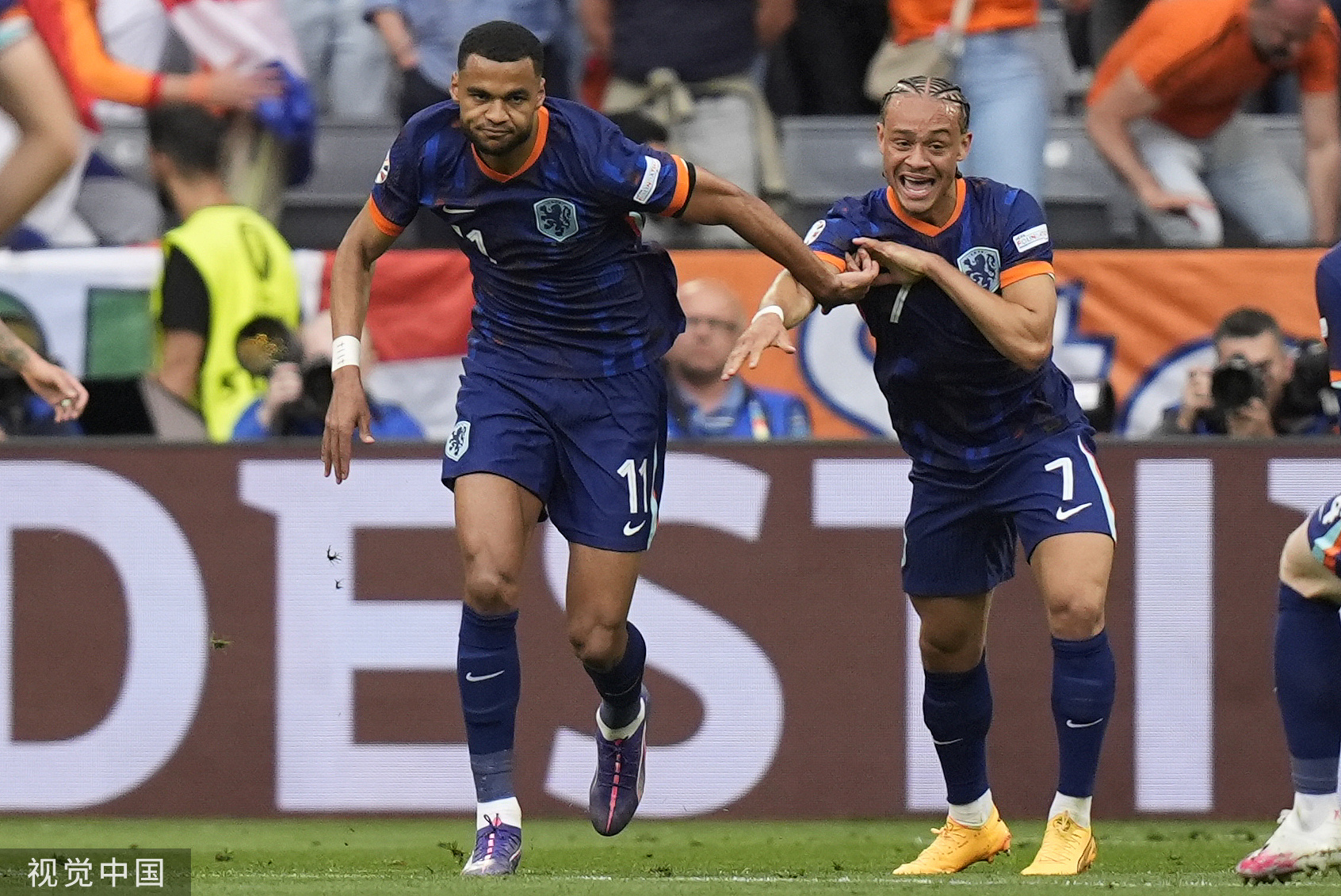 ewc网页版 -关于罗马迎德甲关键赛，集结日防线松动，引发热议，阵容厚度经受考验的信息