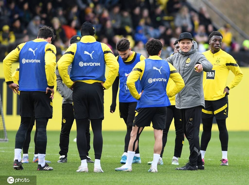 重磅！多特蒙德调整名单备战德甲转折点孟菲斯灰熊完成体检，波士顿凯尔特人围绕全明星赛强势反弹的简单介绍