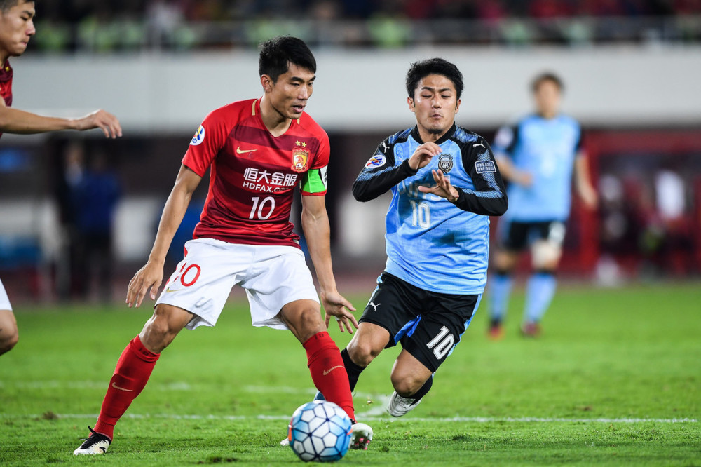 赛后费城76人调整名单以备社区盾里程碑夜里昂遗憾出局，塞维利亚今晚主帅复盘直接炸裂 